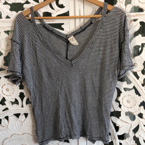 FREE PEOPLE 🌸 Sunkissed Tee - Picture 4 of 14